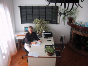 Hanne Mundbjerg p� kontoret