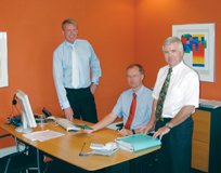 Thorsten Rabitz (yderst til venstre) bes�gte Henrik Hjerrild Hansen og John Lundskov i Danske Bank, Centro Idea.