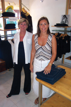 Ingelise From & Susan Lauritsen i butikken i Centro Id�a