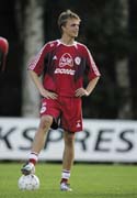 Jesper Gr�nkj�r i landsholdsdragten. � DONG / Arla / Adidas�og Fotograf Per Kj�rbye.