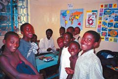 B�rn fra Amani �hjemmet� i Tanzania.