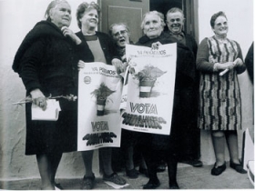 Den 28. februar 1980 gjorde andaluserne opr�r. De kr�vede mere selvstyre til Andalusien, end grundlovsf�drene havde t�nkt sig. Datidens folkelige begejstring i alle lag st�r i kontrast til nutidens ligegyldighed for den nye udvidelse af selvstyret.