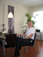 Emma From i den nyindrettede restaurant: moderne design med rene klare linier.