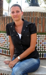 Heidi M�rch f�r - med sine uundv�rlige jeans og hestehale.