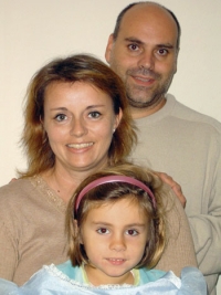 Carlos, Anette og Maya.