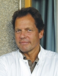 Bo Rosenkilde har gennem de senere �r v�ret med til at drive Danmarks st�rste brokklinik, og det har givet ham stor erfaring p� omr�det.