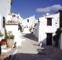 Landsbyen er n�nsomt renoveret.