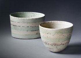 Fine eksempler p� Karin Sauers raku-kunst.