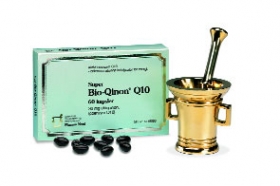 Coenzym Q10 er en vitamin-lignende substans, som celler beh�ver for at danne energi. Noget tyder p�, at det ogs� indg�r i kroppens forsvar mod blandt andet sygdom for�rsaget af frie radikaler, for forskere har observeret betydeligt lavere Q10-niveauer i c