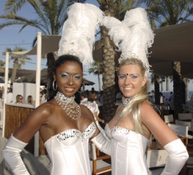 Sissel Uhrskov er det danske isl�t blandt danserne p� Nikki Beach.