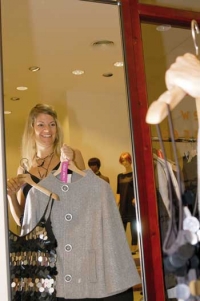 Benedicte Louise Schmidt st�r for alt engrossalg  af Vero Moda til butikker i Andalusien, Canarie �erne  og Portugal.