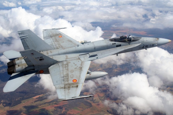 Et spansk F-18 Hornet jagerfly