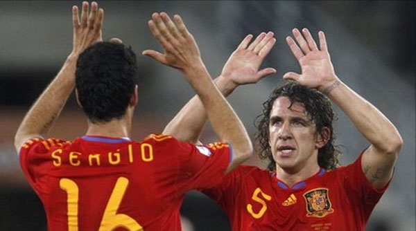 Carles Puyol scorede m�let for Spanien